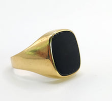 Load image into Gallery viewer, 1656: Vintage: 18ct Gold Black Onyx Signet Ring- unisex appeal, nice weight
