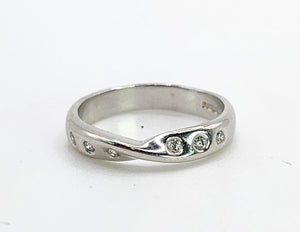 1654: Vintage:&nbsp; Platinum Diamond Stacker Band- crisp, clean, eye candy.