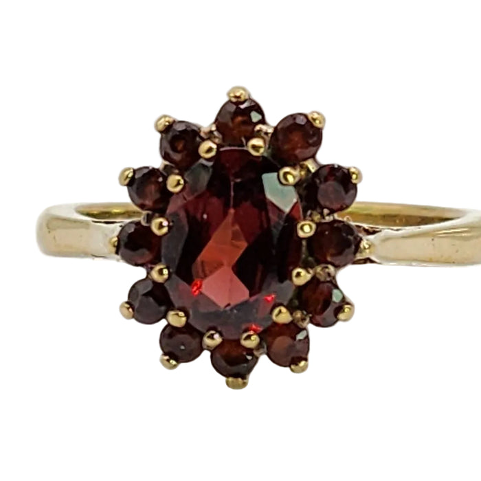 1662: Vintage: 9ct Gold Almandine Garnets Flowerhead Ring- lovely mature colours