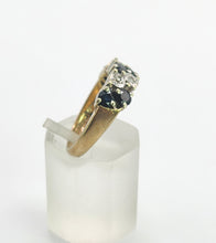 Cargar imagen en el visor de la galería, 1532: Vintage: Rare 9ct Gold Blue Sapphires Tiered Dress Ring- exquisite
