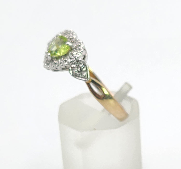 1631: Vintage: 9ct Gold Heart-Cut Peridot 14 Diamonds Cluster Ring- Lush, sparkling, beauty