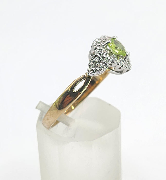 1631: Vintage: 9ct Gold Heart-Cut Peridot 14 Diamonds Cluster Ring- Lush, sparkling, beauty