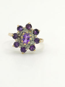 1548: Vintage: 9ct Gold Amethysts Diamonds Flowerhead Cluster Ring- delightful