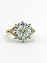 Cargar imagen en el visor de la galería, 1549: Vintage: 9ct Gold Blue Aquamarines Diamonds Starburst Cluster Ring- total eye candy
