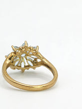 Cargar imagen en el visor de la galería, 1549: Vintage: 9ct Gold Blue Aquamarines Diamonds Starburst Cluster Ring- total eye candy
