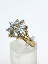 Cargar imagen en el visor de la galería, 1549: Vintage: 9ct Gold Blue Aquamarines Diamonds Starburst Cluster Ring- total eye candy

