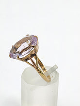Load image into Gallery viewer, 1567: Vintage: 9ct Gold Lilac Amethyst Solitaire- multi-faceted cut

