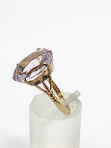 1567: Vintage: 9ct Gold Lilac Amethyst Solitaire- multi-faceted cut