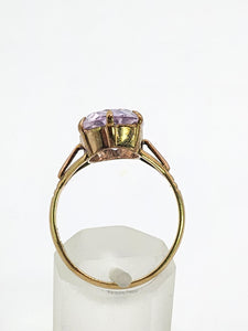 1567: Vintage: 9ct Gold Lilac Amethyst Solitaire- multi-faceted cut