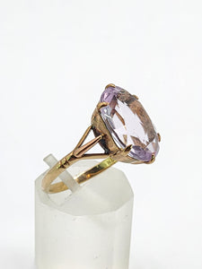 1567: Vintage: 9ct Gold Lilac Amethyst Solitaire- multi-faceted cut