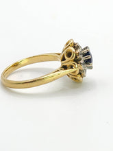 Cargar imagen en el visor de la galería, 1707: Vintage: 18ct Gold French Blue Sapphire Diamonds Flowerhead Ring- Exquisite design.
