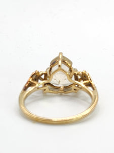1783: Vintage: 9ct Gold Trillion Cut Mint Greek Quartz Diamonds Cocktail Ring- LUSH