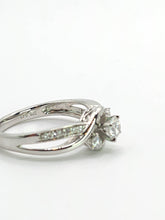 Cargar imagen en el visor de la galería, 1784: Vintage; 9ct White Gold Diamonds Crossover Ring- natural, sparkly eye candy
