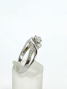 1784: Vintage; 9ct White Gold Diamonds Crossover Ring- natural, sparkly eye candy