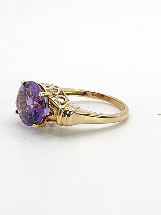 Vintage: 9ct Yellow Gold Amethyst Solitaire Signet Ring