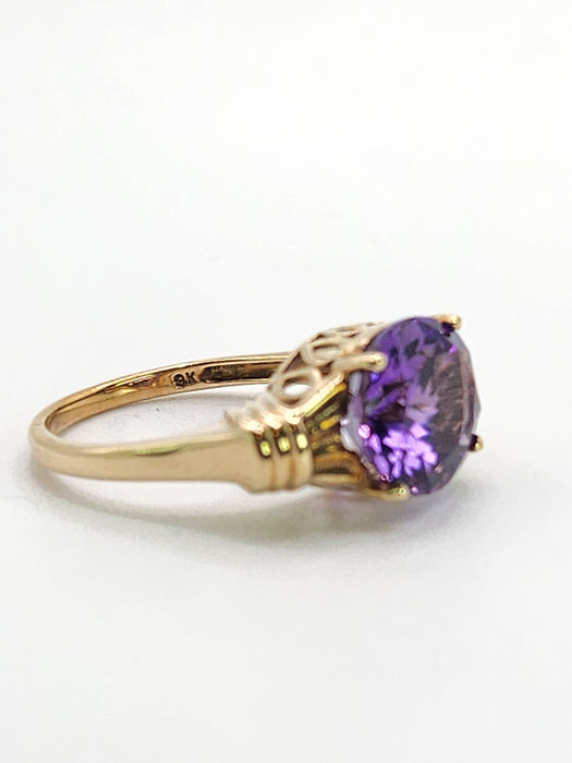Vintage: 9ct Yellow Gold Amethyst Solitaire Signet Ring