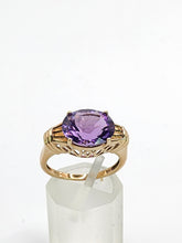 Load image into Gallery viewer, 1788: Vintage: 9ct Gold Purple Amethyst Solitaire Signet Ring- seductive cut &amp; colour, nice weight
