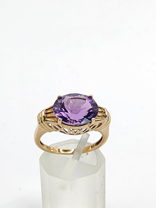 Vintage: 9ct Yellow Gold Amethyst Solitaire Signet Ring