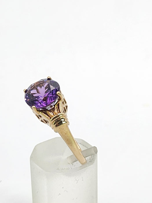 Vintage: 9ct Yellow Gold Amethyst Solitaire Signet Ring