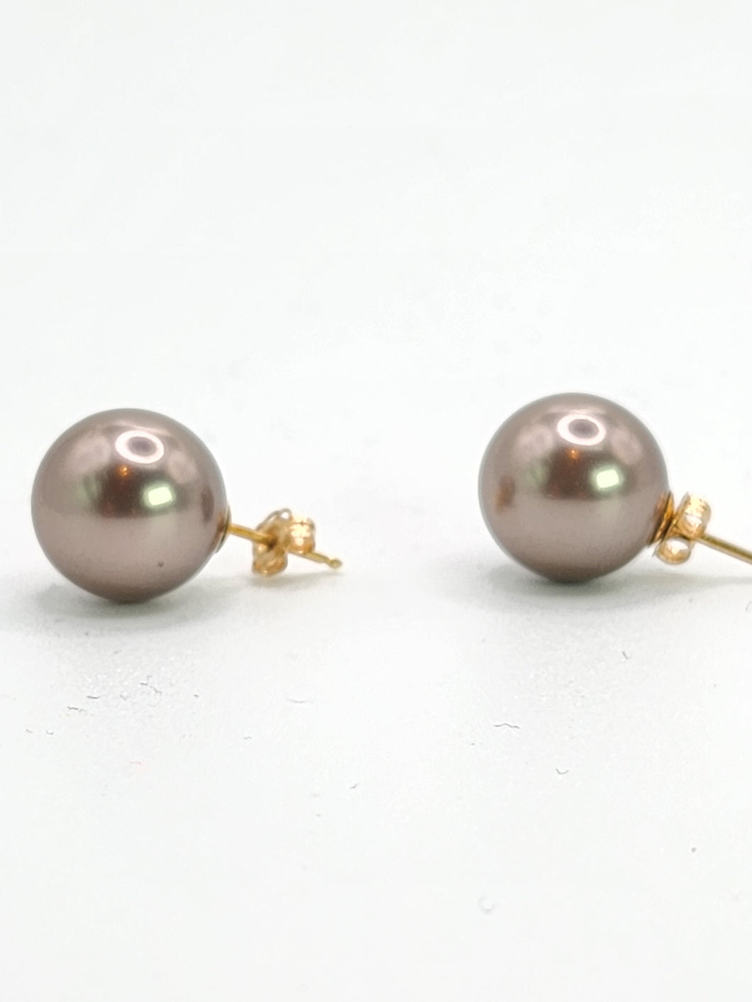 1553: Vintage: 14ct Gold Silver/Grey Tahitian Pearls Stud Earrings- stylish & good weight.