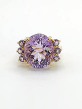 Load image into Gallery viewer, 1758: Vintage: 9ct Gold Lilac Amethysts Statement Cocktail Ring- Fabulous
