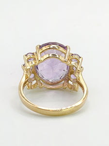 1758: Vintage: 9ct Gold Lilac Amethysts Statement Cocktail Ring- Fabulous