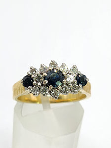 1802: Vintage: 18ct Gold French Blue Sapphirea Diamonds Trilogy Ring - a substantial sparkling beauty.
