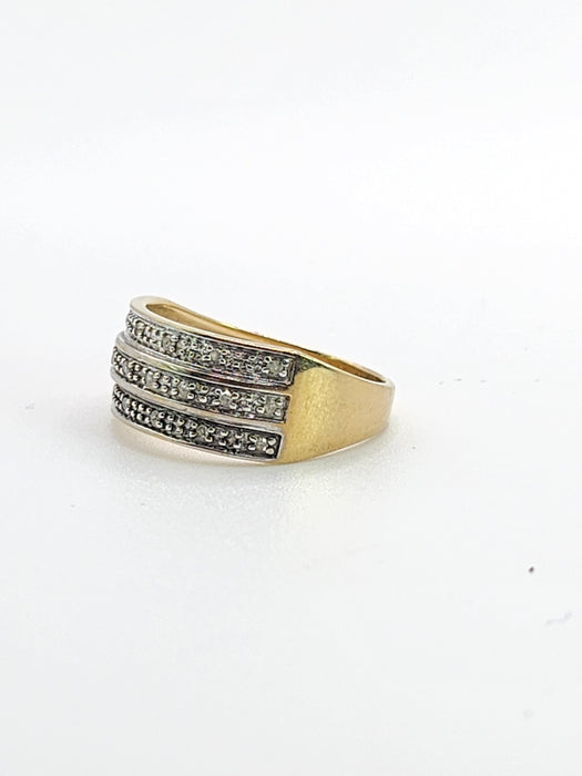 1773: Vintage: 9ct Gold Diamonds Tiered Ring- natural, sparkling symmetry