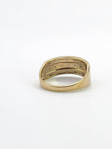 1773: Vintage: 9ct Gold Diamonds Tiered Ring- natural, sparkling symmetry