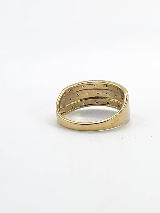 1773: Vintage: 9ct Gold Diamonds Tiered Ring- natural, sparkling symmetry