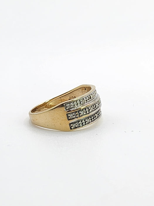 1773: Vintage: 9ct Gold Diamonds Tiered Ring- natural, sparkling symmetry