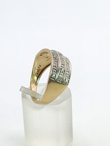 1773: Vintage: 9ct Gold Diamonds Tiered Ring- natural, sparkling symmetry