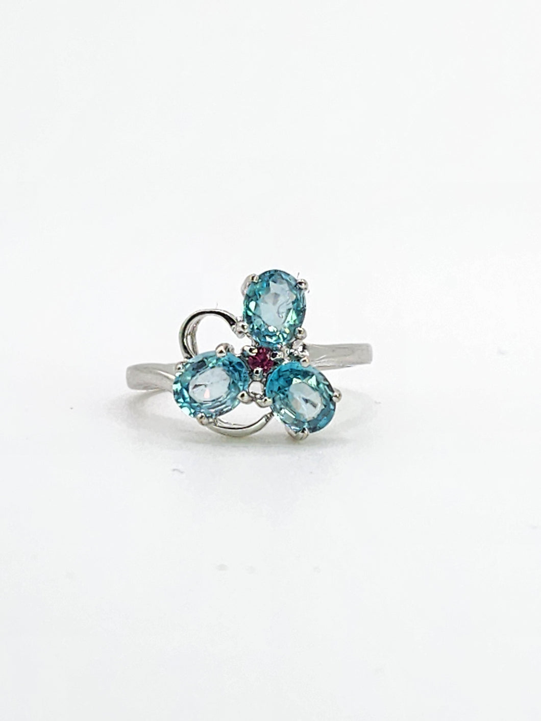 1775: Vintage: 9ct White Gold Topaz Ruby Eclectic Dress Ring- totally captivating