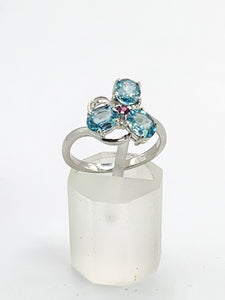 1775: Vintage: 9ct White Gold Topaz Ruby Eclectic Dress Ring- totally captivating