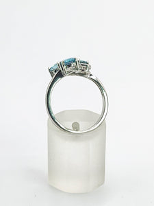 1775: Vintage: 9ct White Gold Topaz Ruby Eclectic Dress Ring- totally captivating