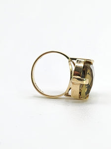 1111: Vintage: 9ct Gold Emerald Cut Green Spinel Statement Ring- from 1970