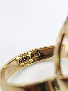 1111: Vintage: 9ct Gold Emerald Cut Green Spinel Statement Ring- from 1970