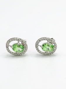 1453: Vintage: 18ct White Gold Peridot 52 Diamonds Stud Earrings- lovely sparkle