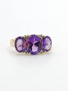 1665: Vintage; 14ct Gold Amethysts Diamonds Trilogy Ring- voluptuous beauty