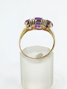 1665: Vintage; 14ct Gold Amethysts Diamonds Trilogy Ring- voluptuous beauty