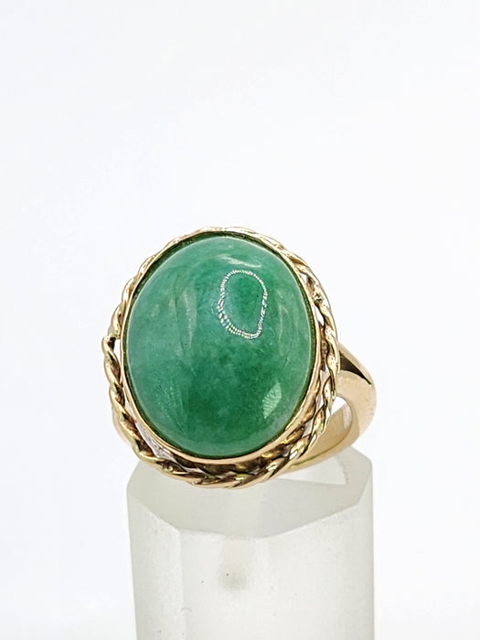 1667 Vintage: 9ct Yellow Gold Aventurine Solitaire Ring