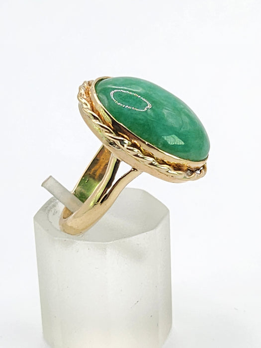 1667 Vintage: 9ct Yellow Gold Aventurine Solitaire Ring