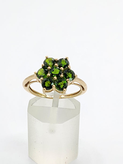 1580: Vintage; 9ct Gold Green Diopsides Flowerhead Ring- Captivating cluster