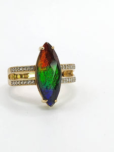 1791: Vintage: 9ct Gold Tri-Coloured & Glacier White Topaz Cocktail Ring- a beauty