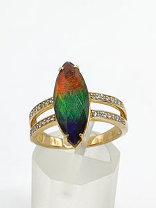1791: Vintage: 9ct Gold Tri-Coloured & Glacier White Topaz Cocktail Ring- a beauty