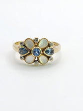 Cargar imagen en el visor de la galería, 1797: Vintage: 9ct Gold Moonstones, Sapphires, Blue Spinels Cocktail Ring- Splendid
