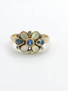 1797: Vintage: 9ct Gold Moonstones, Sapphires, Blue Spinels Cocktail Ring- Splendid