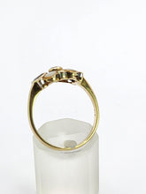 Cargar imagen en el visor de la galería, 1797: Vintage: 9ct Gold Moonstones, Sapphires, Blue Spinels Cocktail Ring- Splendid

