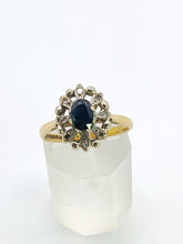 Cargar imagen en el visor de la galería, 1798: Vintage: 9ct Gold Blue Sapphire Diamonds Cluster Ring- very fine example
