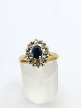 Cargar imagen en el visor de la galería, 1798: Vintage: 9ct Gold Blue Sapphire Diamonds Cluster Ring- very fine example
